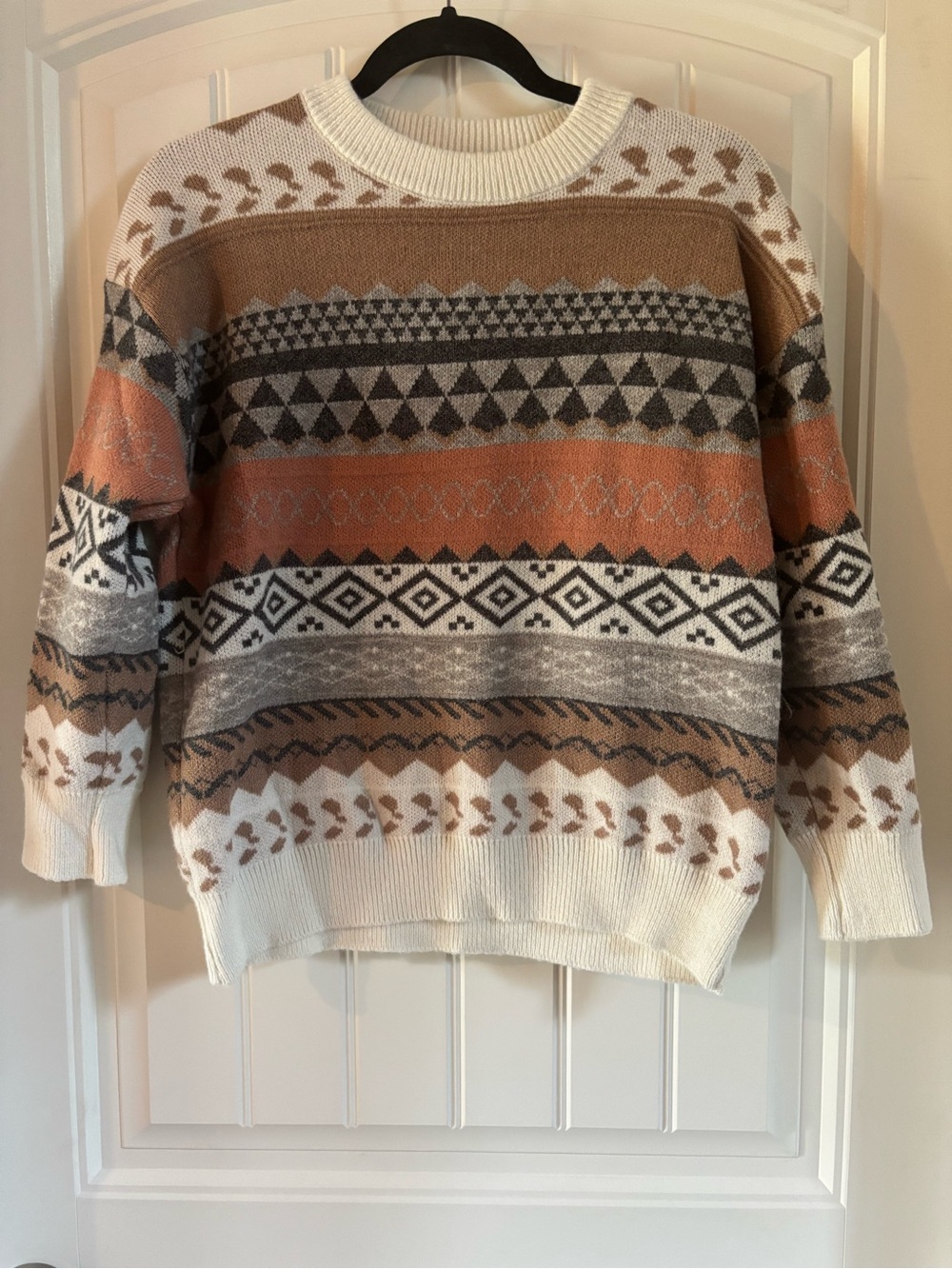 Cozy Sweater Perfect For Fall!!